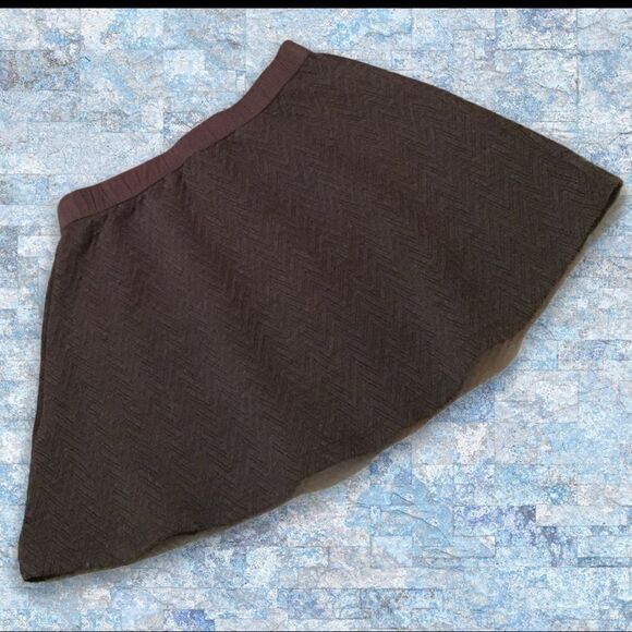 CANDIE'S CHEVRON FAUX‎ SUEDE SKATER SKIRT - Picture 4 of 7